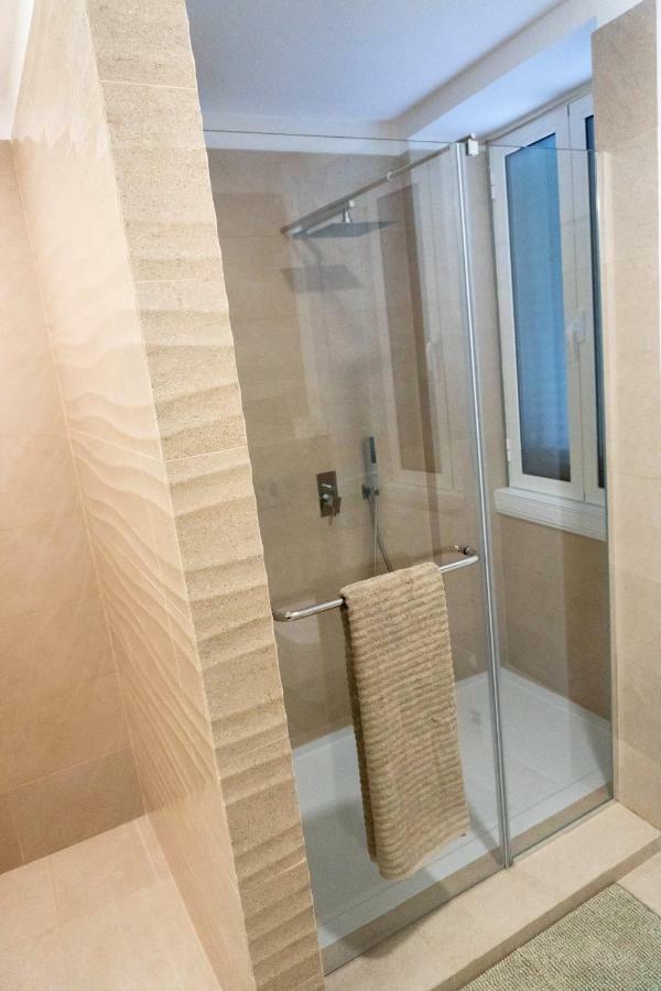 פונשל Finest Rentals - Downtown Villa מראה חיצוני תמונה